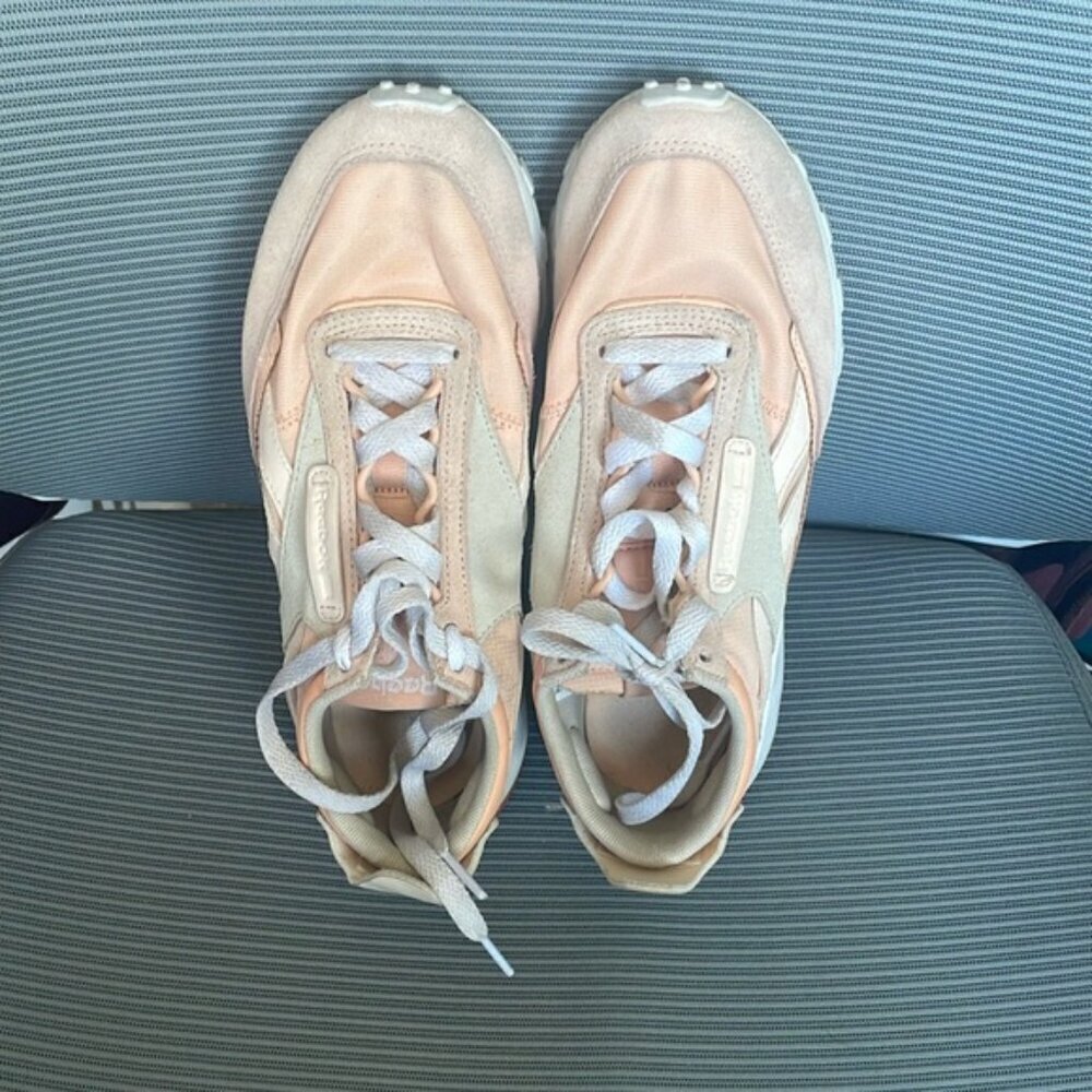 GC Reebok Pink Legacy Runners - Size 7